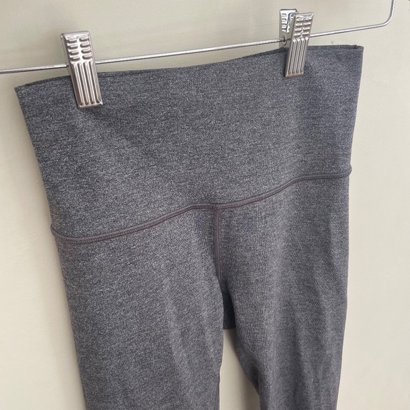 Lululemon | Align High Rise Crop ” Nulu Size 4 Heathered Black Grey - Picture 2 of 6